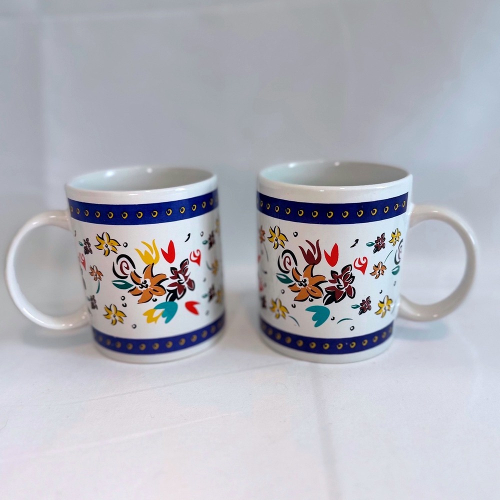 Houston Harvest Coffee Mugs Set of 2 White Floral Navy Blue Excellent‎ Folk Art